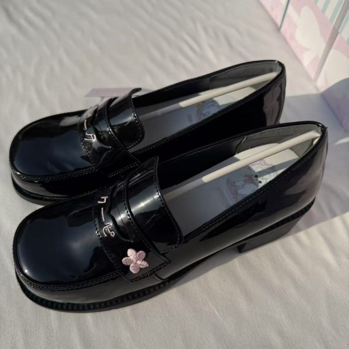 Adorabili Scarpe da Cucito in  - Kitten Heel Women recensione e prezzo