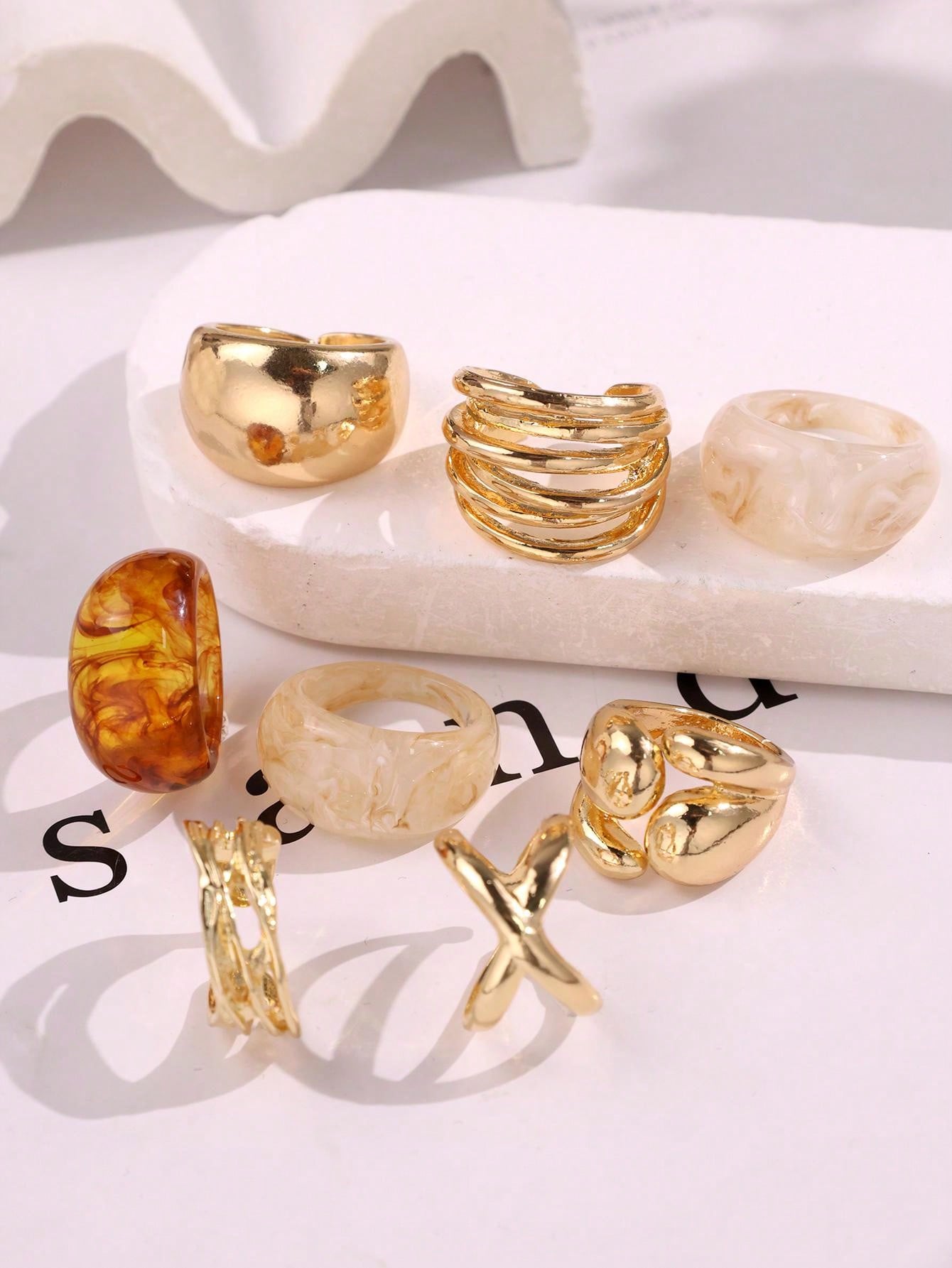 Set di 8 Anelli in Resina Geom - Formal Wear Jewelry For Women recensione e prezzo