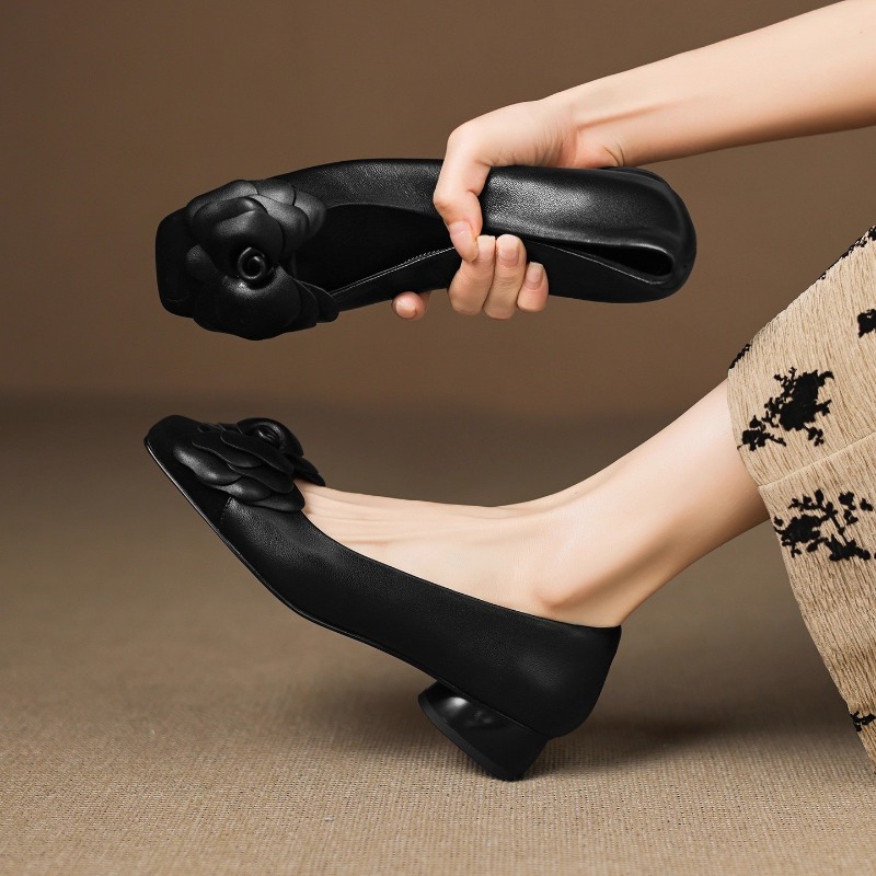 Scarpa singola Camelia a blocc - Kitten Heel Women recensione e prezzo
