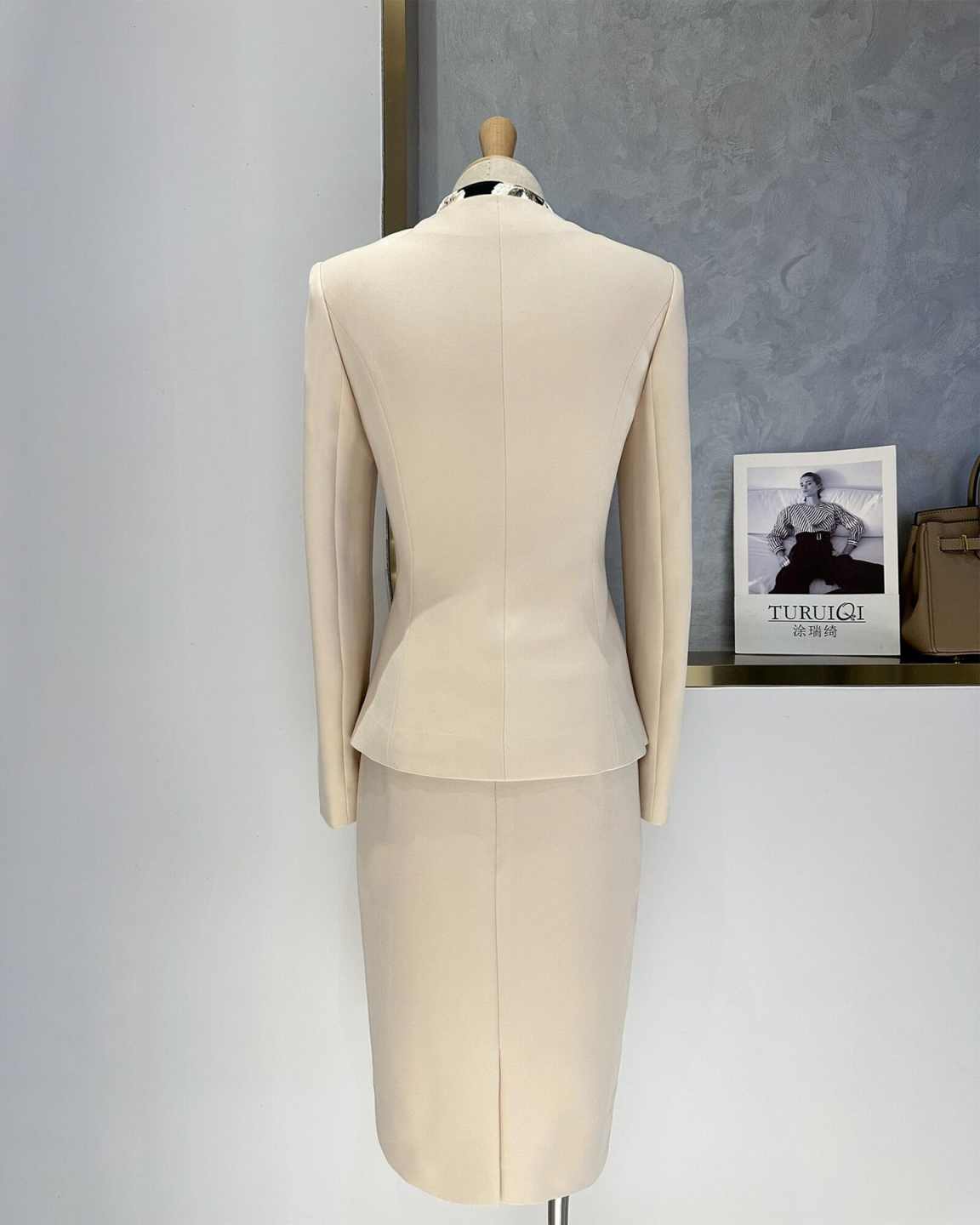 Elegante Completo da Donna con - Women Formal Wear For Conference recensione e prezzo